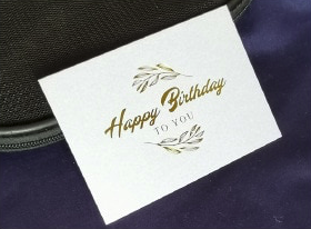 Best Wishes Karte weiss, Schrift Gold mit Couvert / Umschlag
