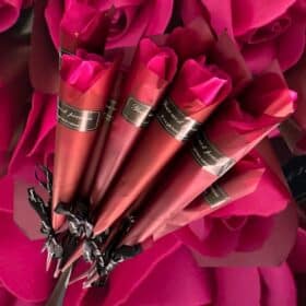 Verzaubere deine Sinne mit Rosen: Romantische 10er Sets rosarote Seifenrosen